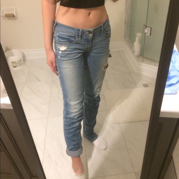 LOW-WAISTED HOLLISTER JEANS - Picture 5 of 7